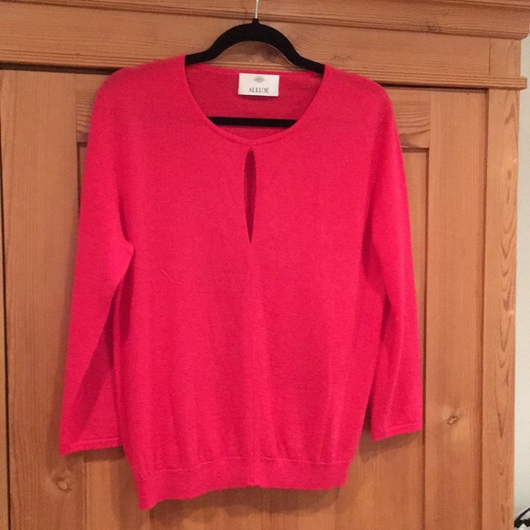 Allude Sweaters - Allude Pink Cashmere Sweater with Keyhole